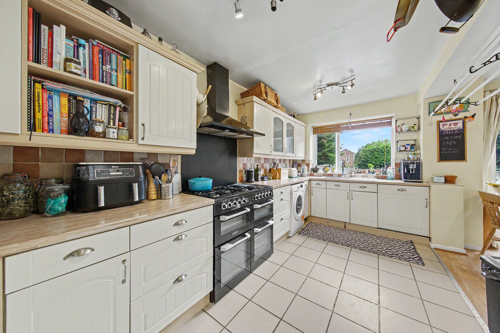 Dale Crescent New Tupton